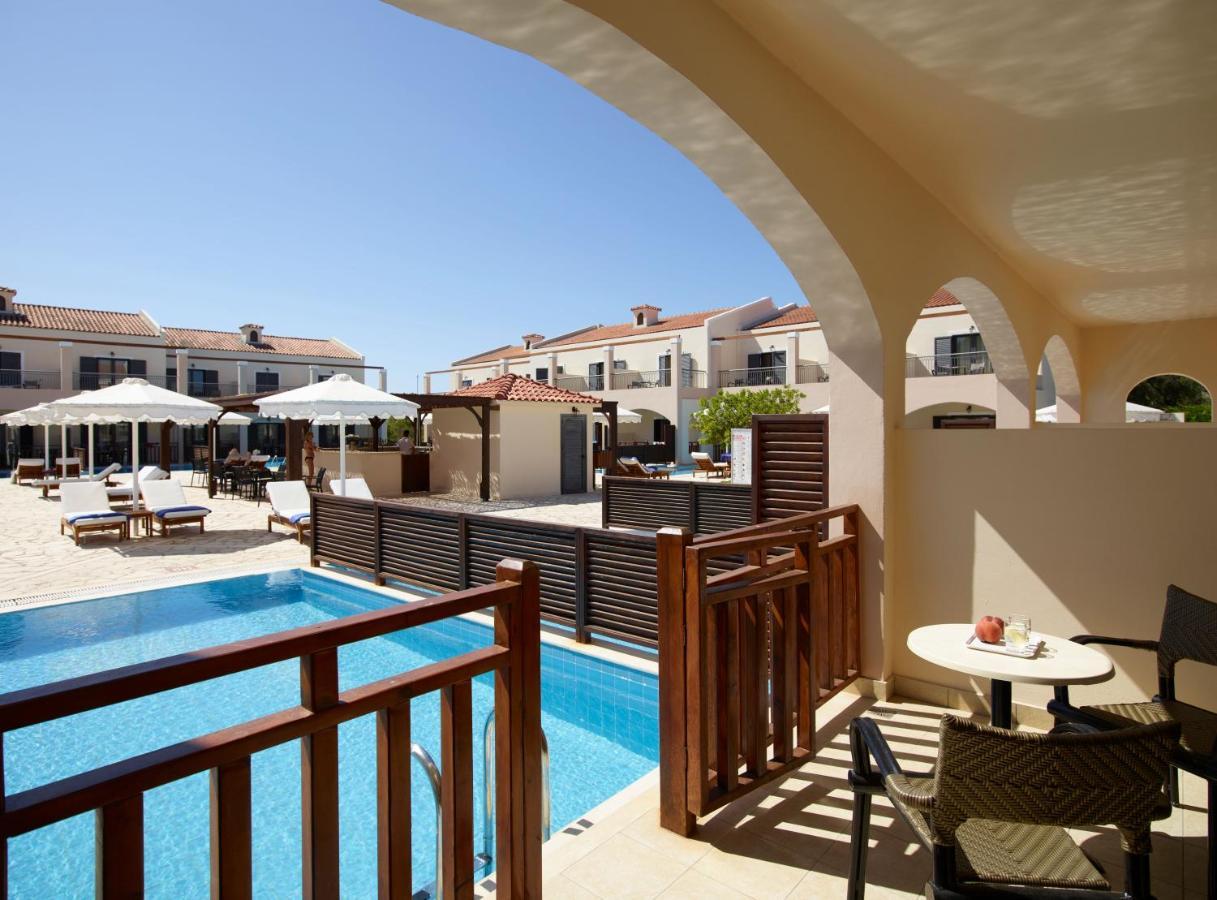 Roda Beach Resort & Spa Luaran gambar