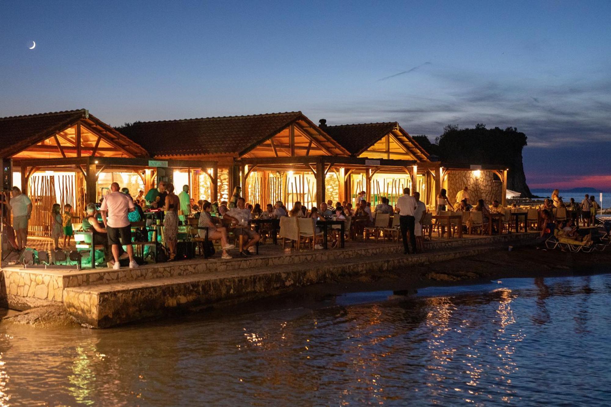 Roda Beach Resort & Spa Luaran gambar