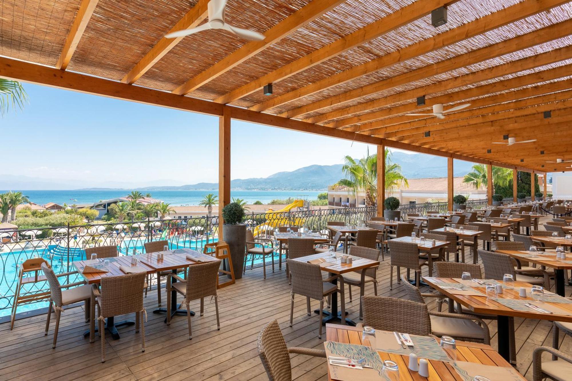 Roda Beach Resort & Spa Luaran gambar