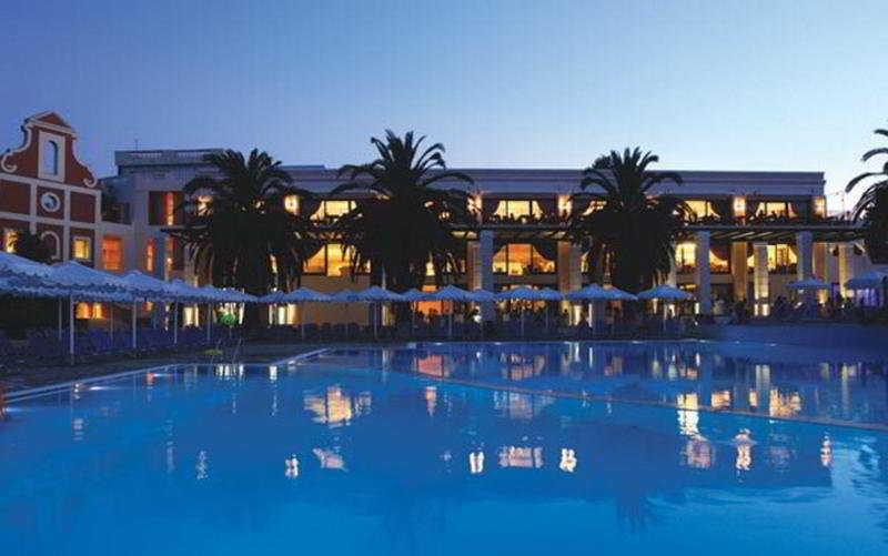 Roda Beach Resort & Spa Luaran gambar