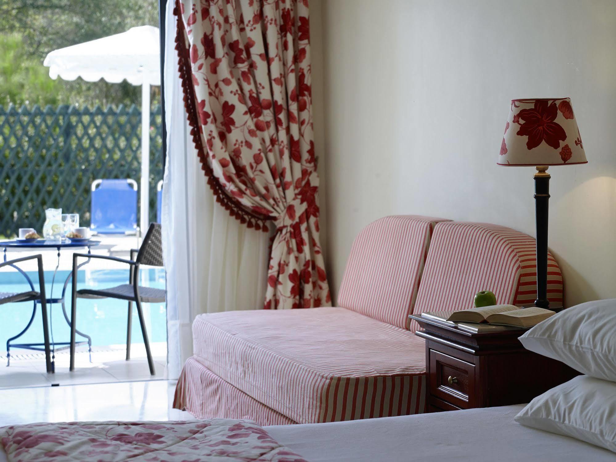 Roda Beach Resort & Spa Luaran gambar